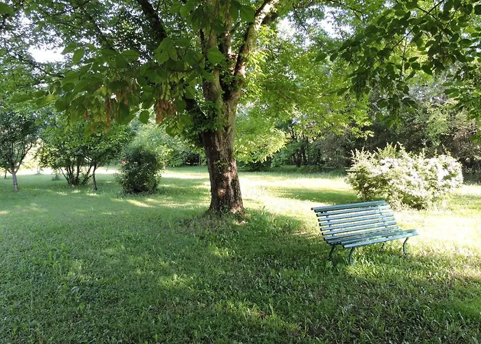 Romantic Garden Parking In Podere Merlo Parma